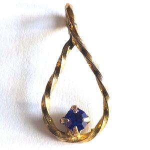 Vintage pendant blue gem gold tone Teardrop shaped dainty small